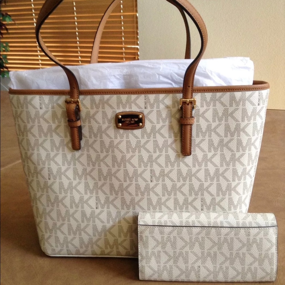 Michael Kors tote and wallet